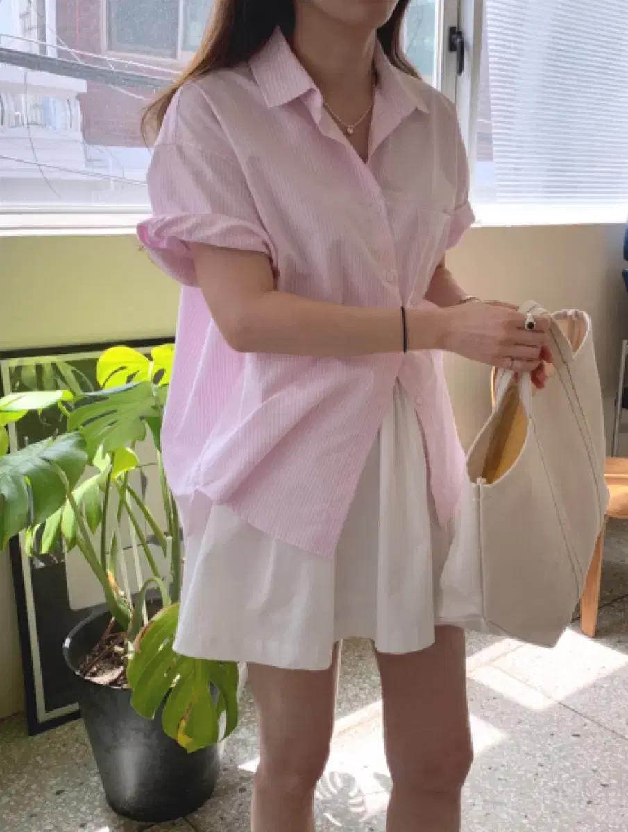 새상품) 라비돌마켓 하프셔츠