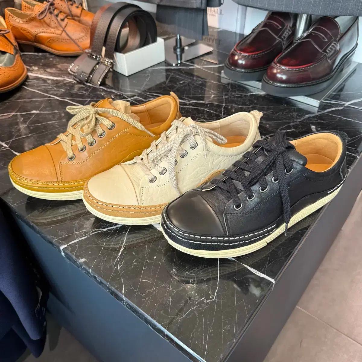 천연소가죽 남자 스니커즈 캐주얼 단화 새상품(블랙/베이지/브라운)