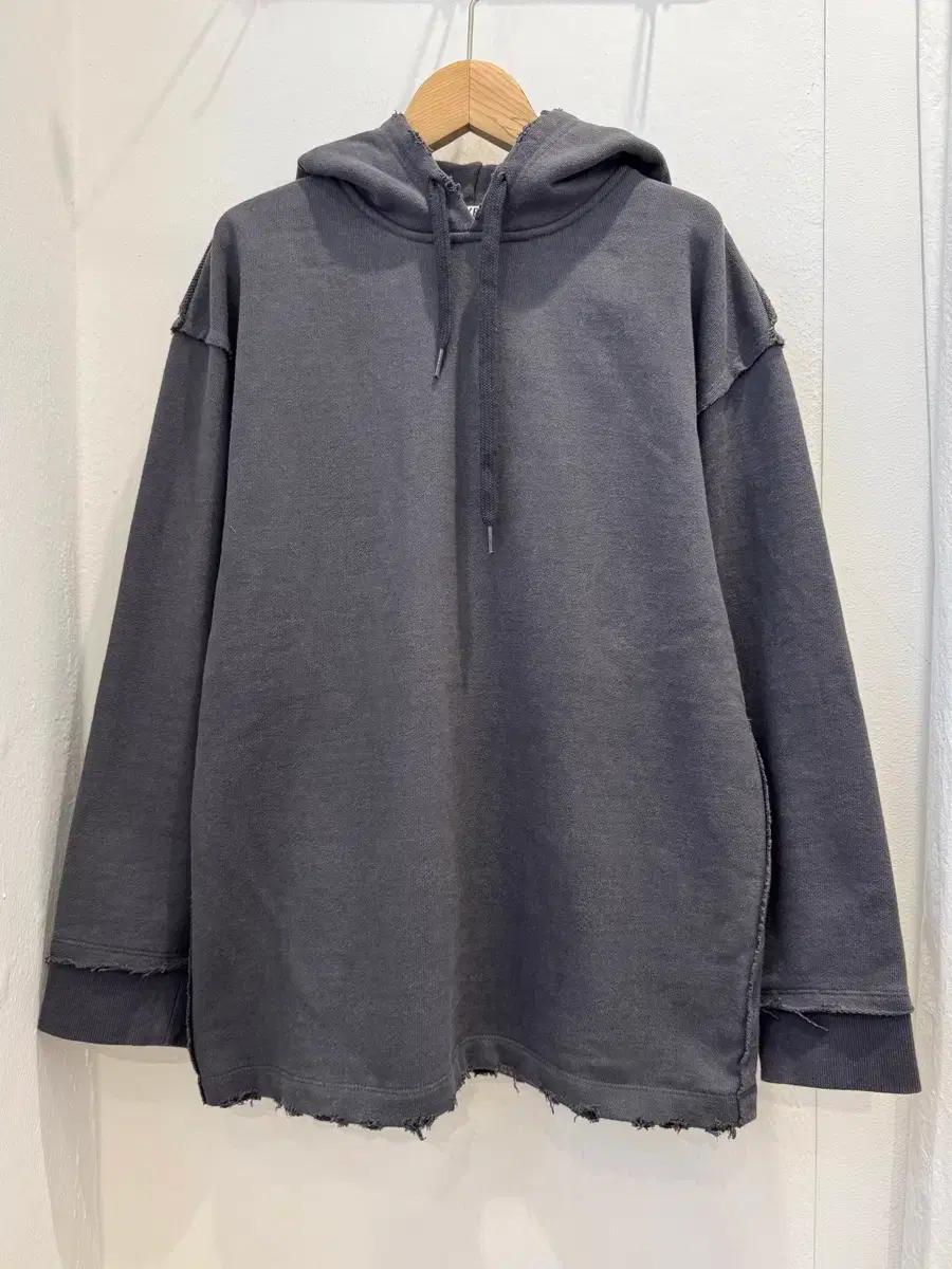 PERVERZE 데미지 디테일 후드