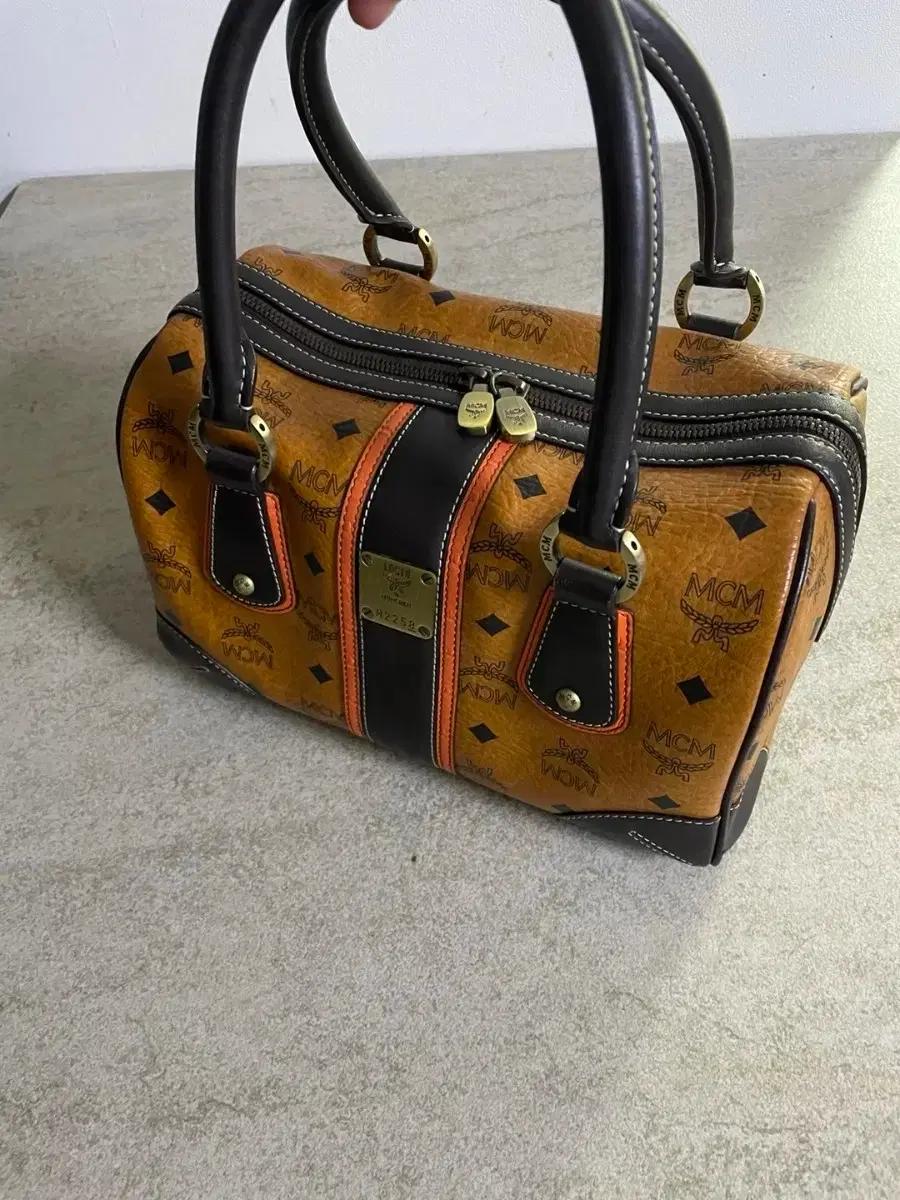 (정품) MCM 비세토스 토트백