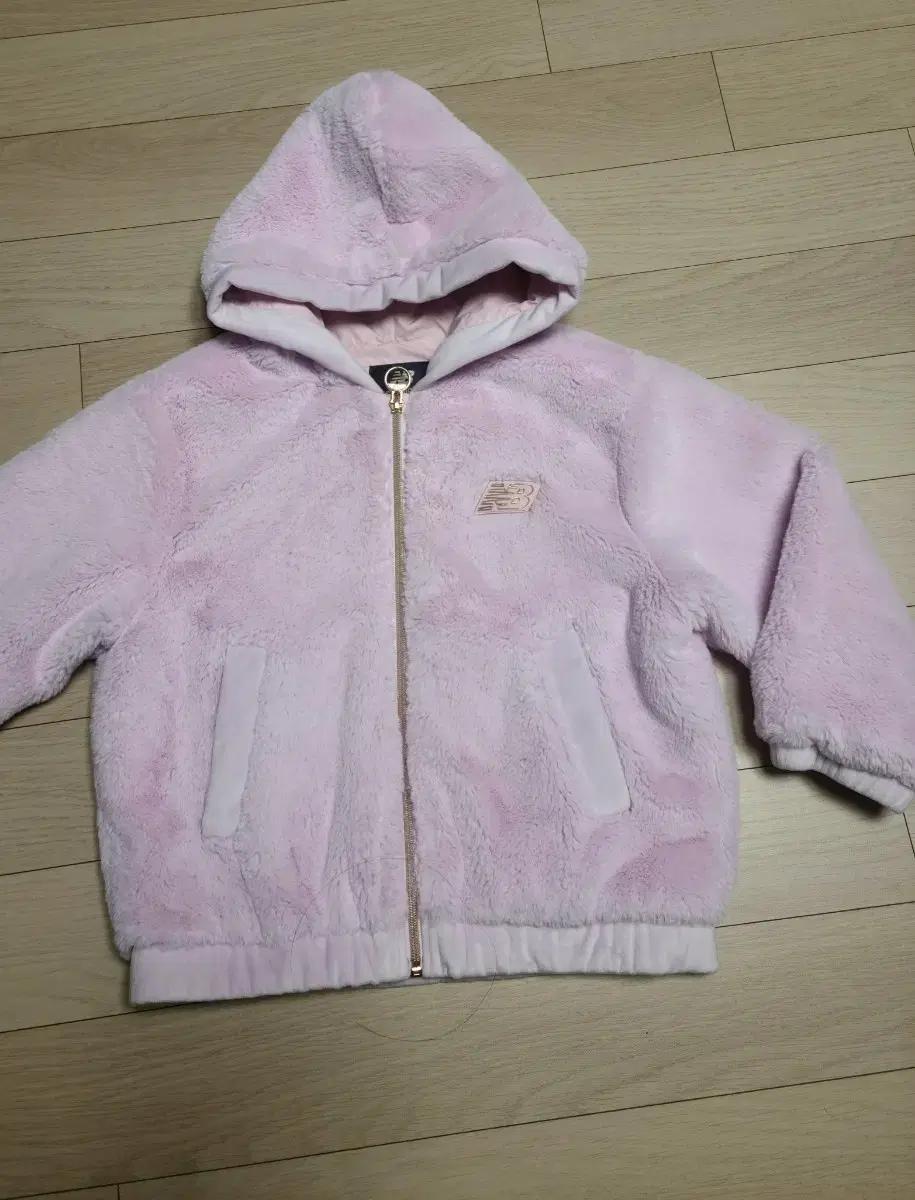 뉴발란스 퍼 쟈켓 120