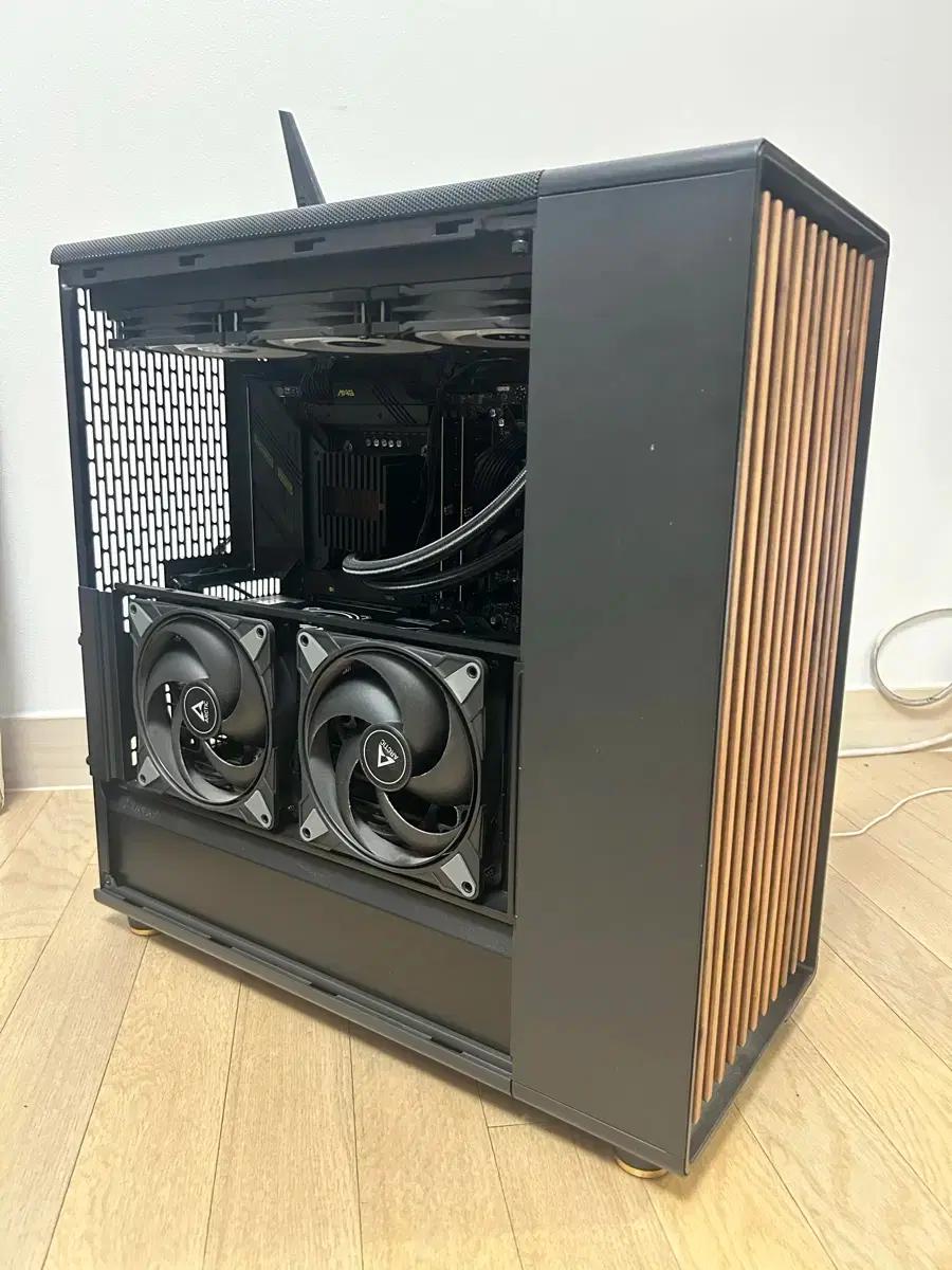 본체 14700k / RTX4070SUPER