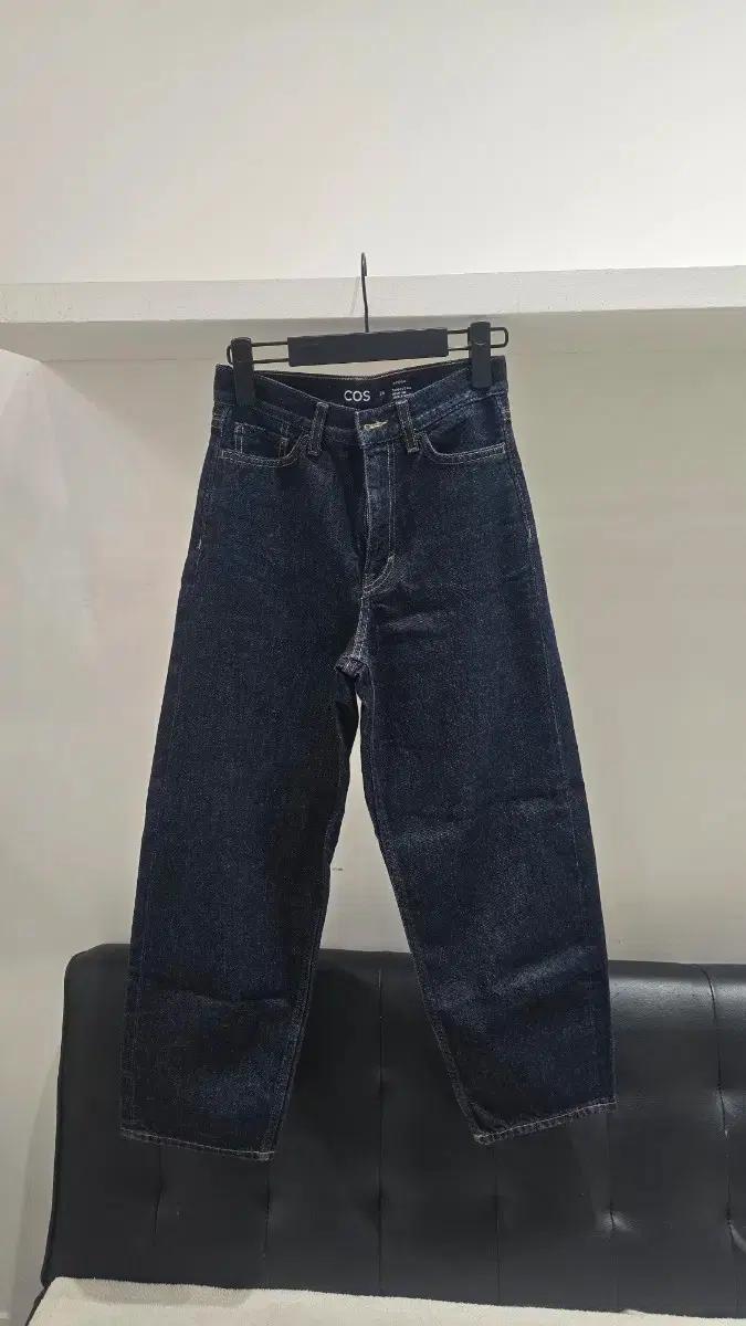 COS 청바지