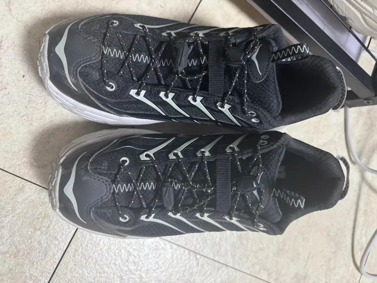 호카 마파테 쓰리2 mafate three2 검흰