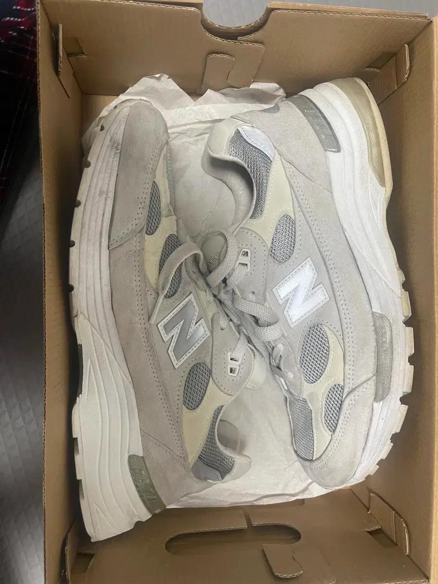 뉴발란스 992 화이트 실버