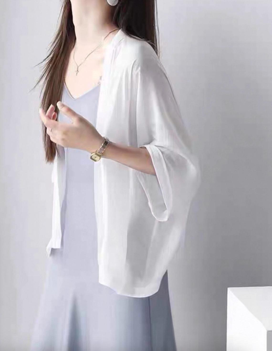 봄 여름 얇은 가디건 걸치기 좋아요. 새제품