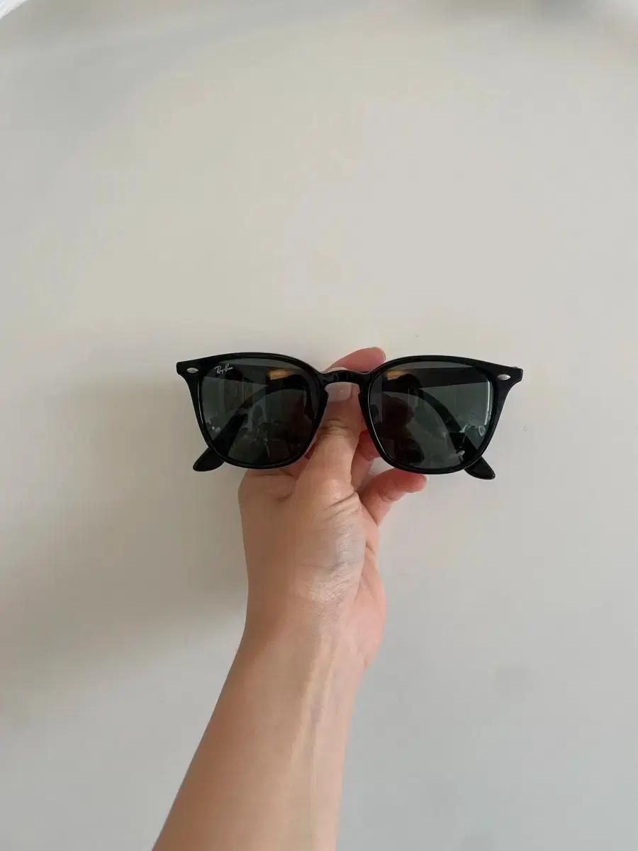 Ray Ban 레이밴 4258 선글라스(남여공용)