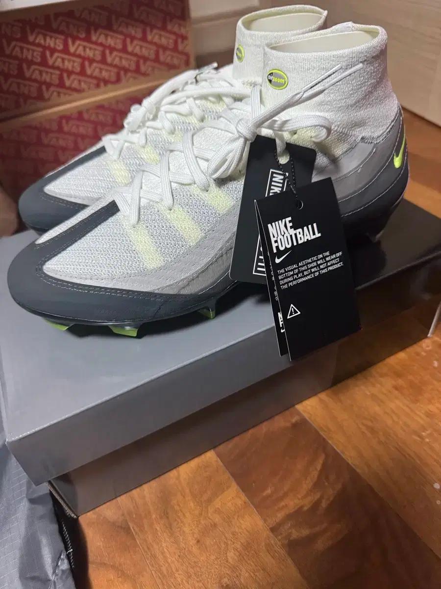 정품새제품 나이키 줌 머큐리얼 축구화 10 95네온형광 270mm