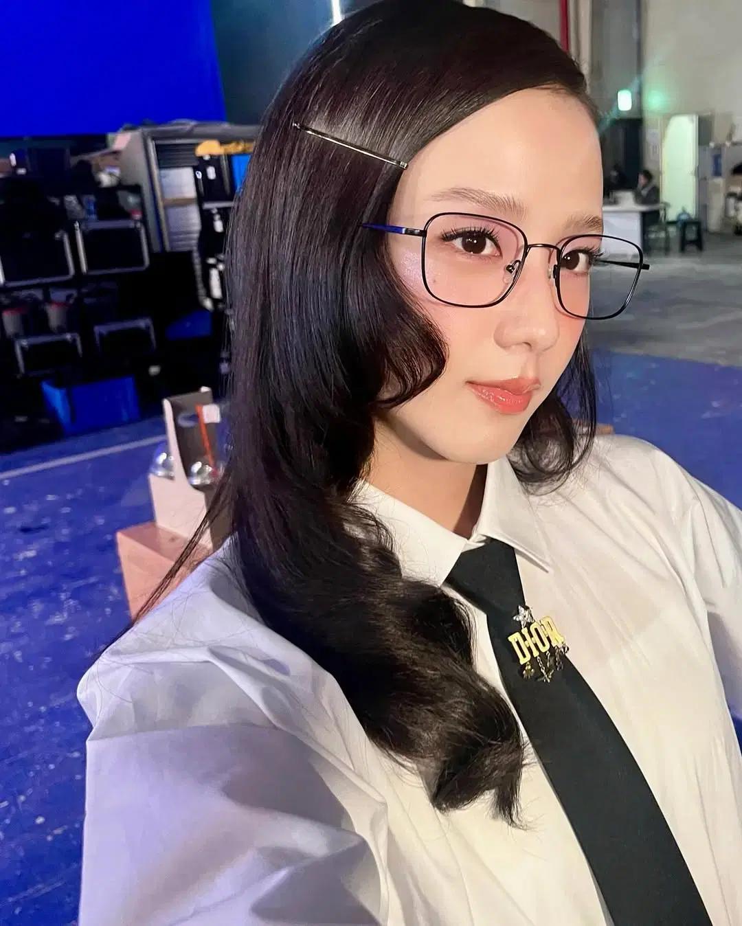 새상품) [" 카린 리카S "] 블랙핑크 지수 안경 사각안경 !!