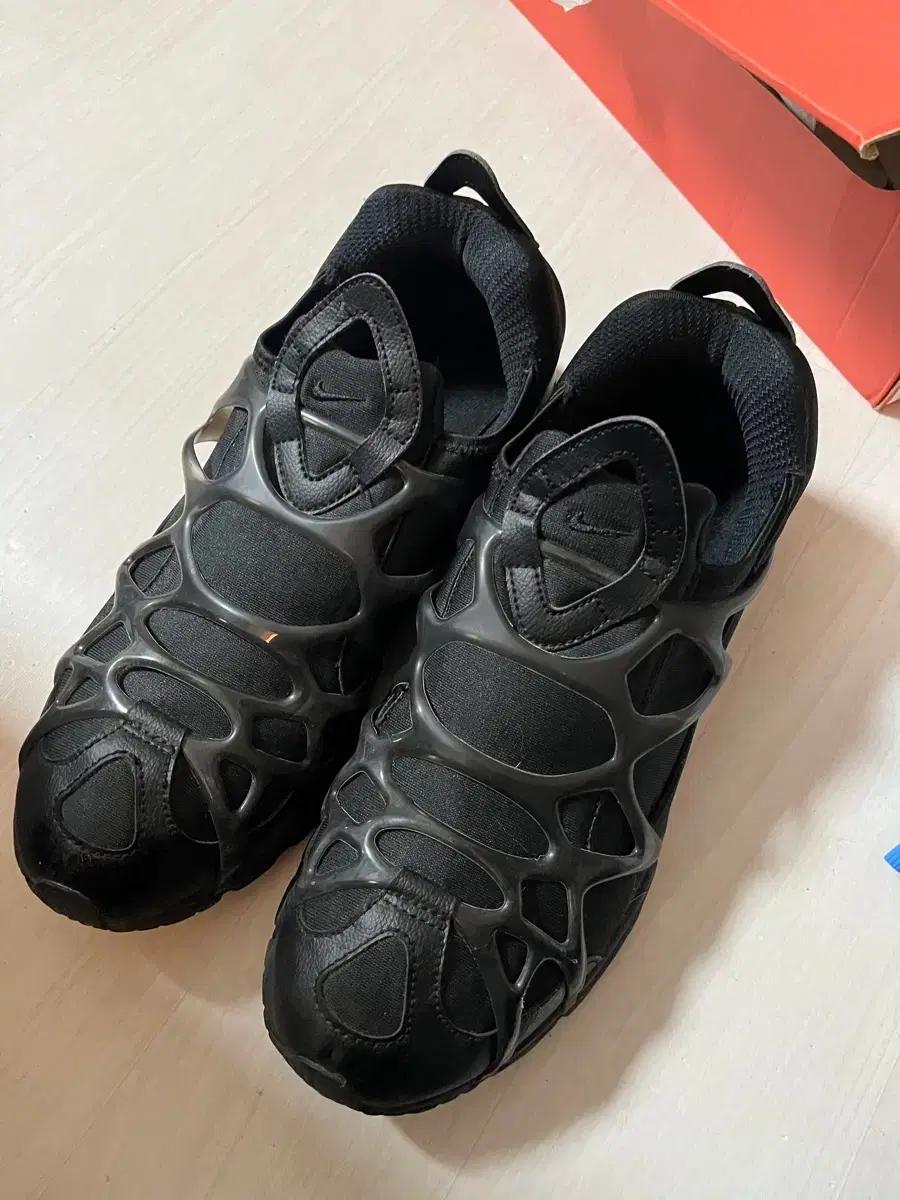 나이키 쿠키니 300