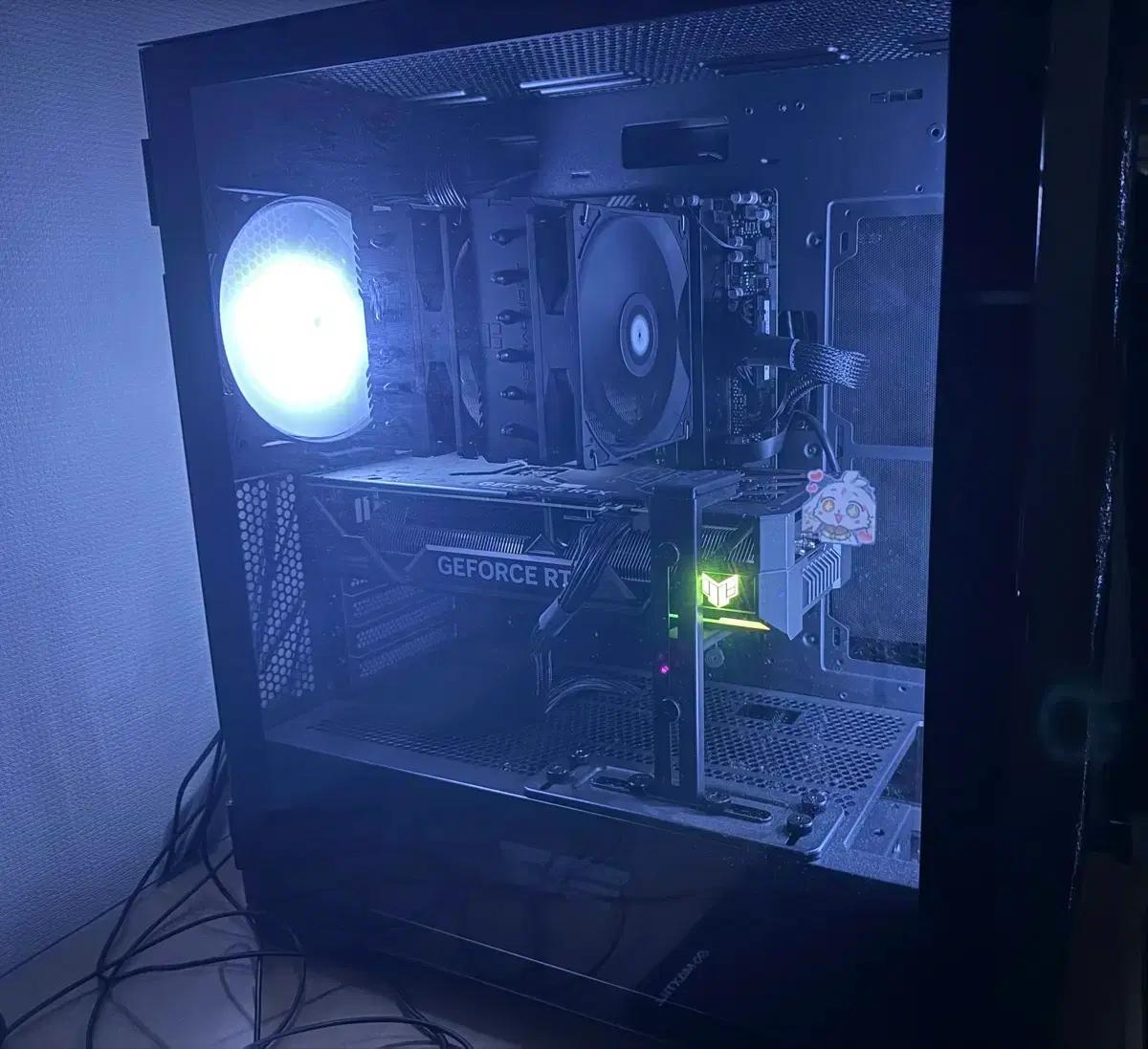 7800x3d 4070ti super 본체 판매합니다.