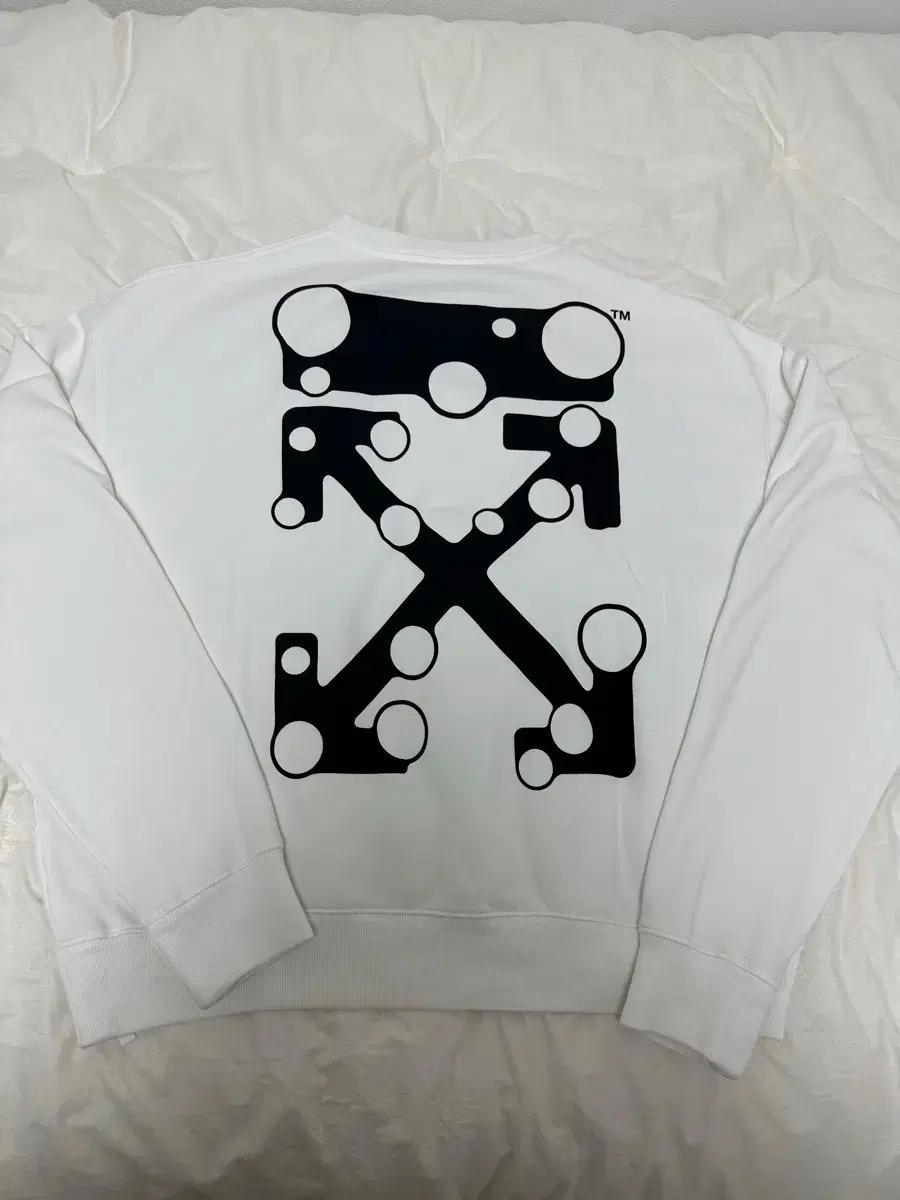 (XL)오프화이트 맨투맨 백화점판 팝니다