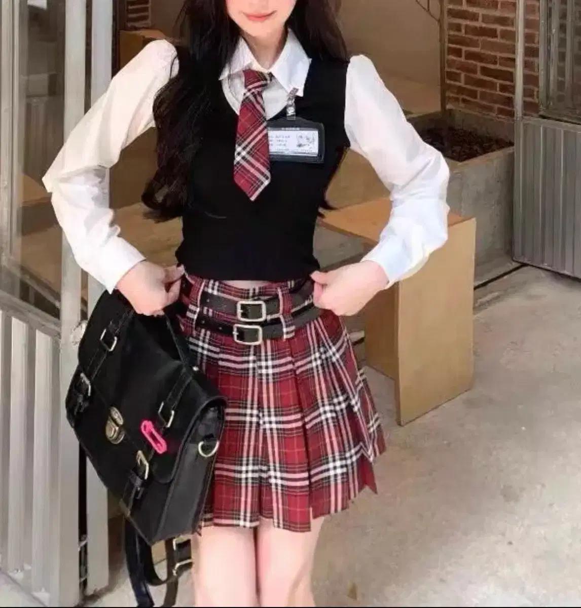 [대여] 착샷 O 벨트 프레피룩 레드 체크 아무 졸사 대여 컨셉 졸업사진