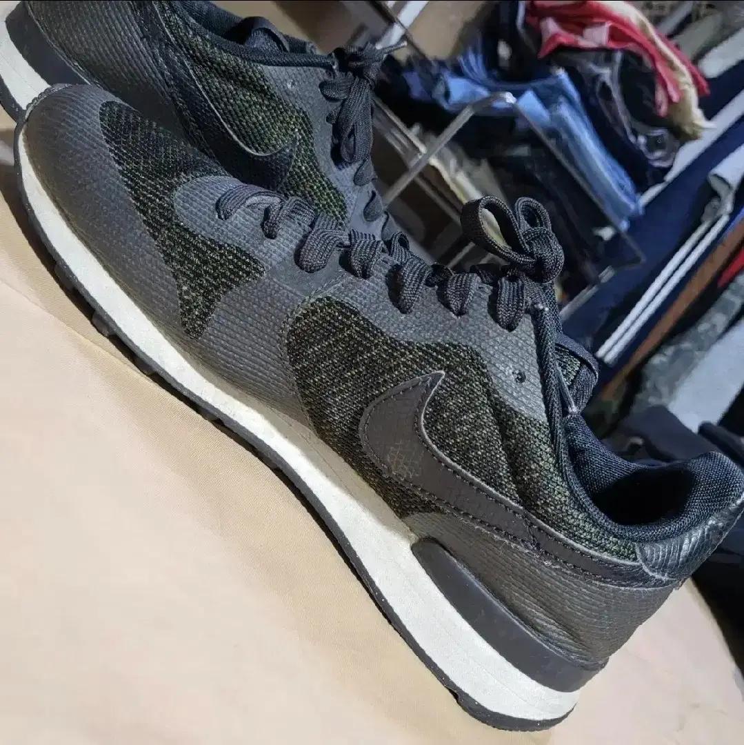 19만 나이키 우먼스 240 니트자카드