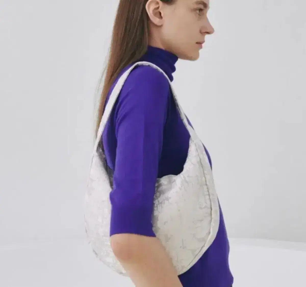 ACOC 아코크 하프문 실버백