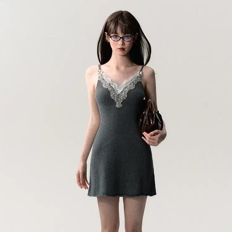 OAKMOO 오크무 그레이 큐빅 레이스 니트 슬림 서스펜더 원피스