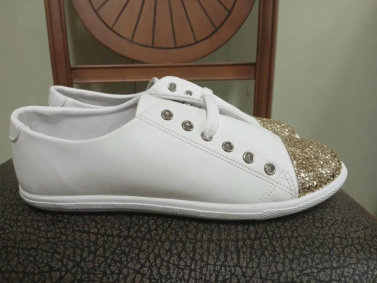 여성 여름스니커즈 245사이즈