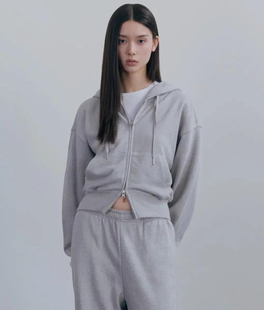 무신사 스탠다드 우먼 우먼즈 볼륨 크롭 후디드 스웨트 집업