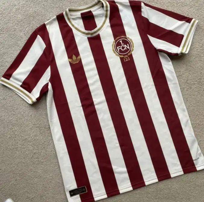 아디다스 뉘른베르크 125주년 기념 반팔 저지