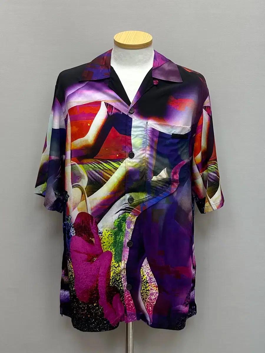 프라다 반팔셔츠