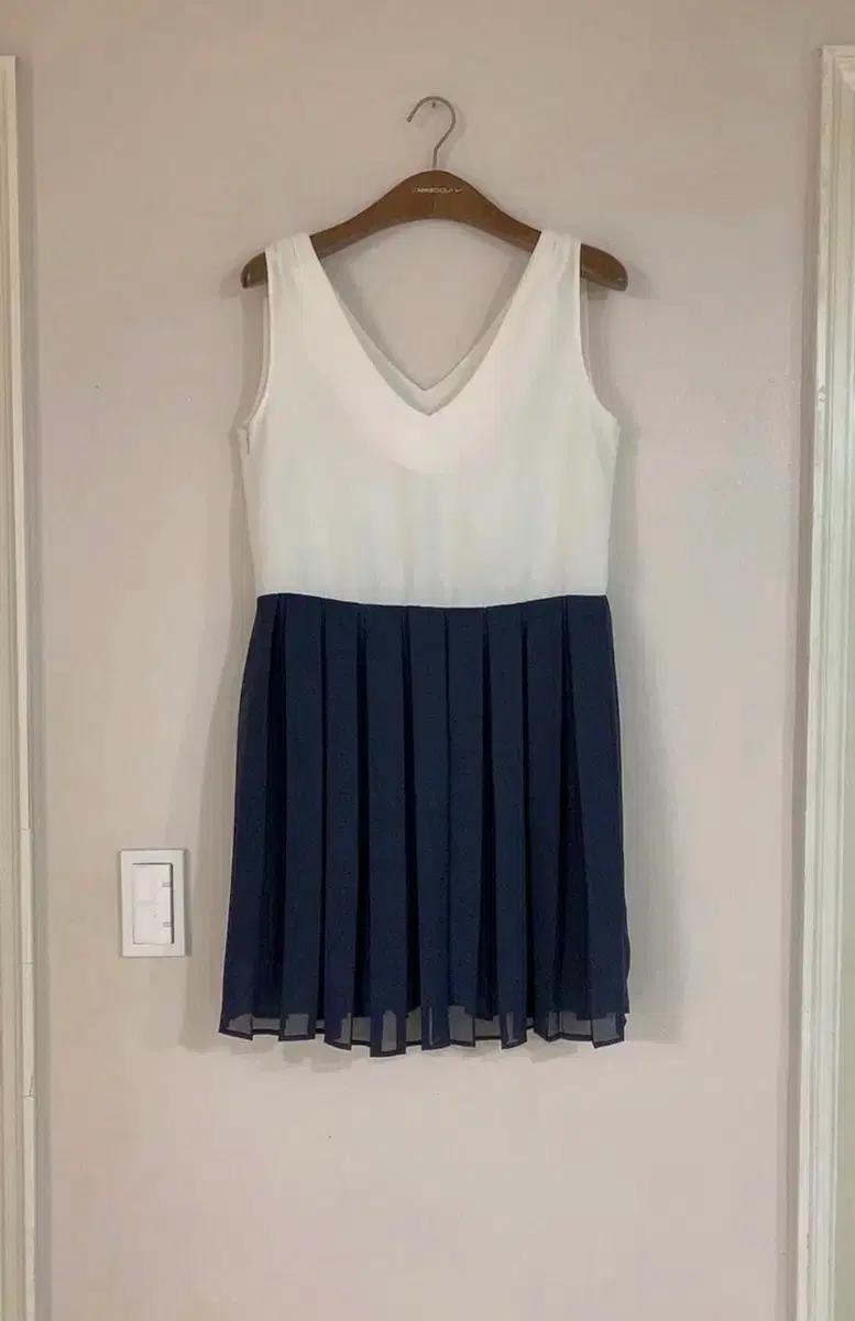 화이트&네이비 쉬폰 원피스 판매합니다~