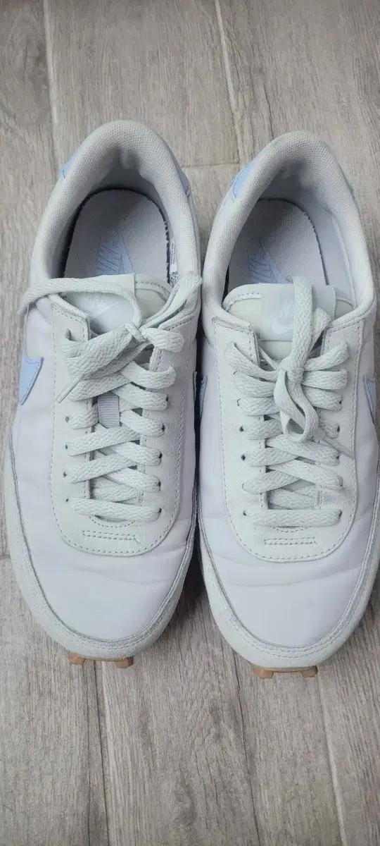 나이키데이브레이크 240