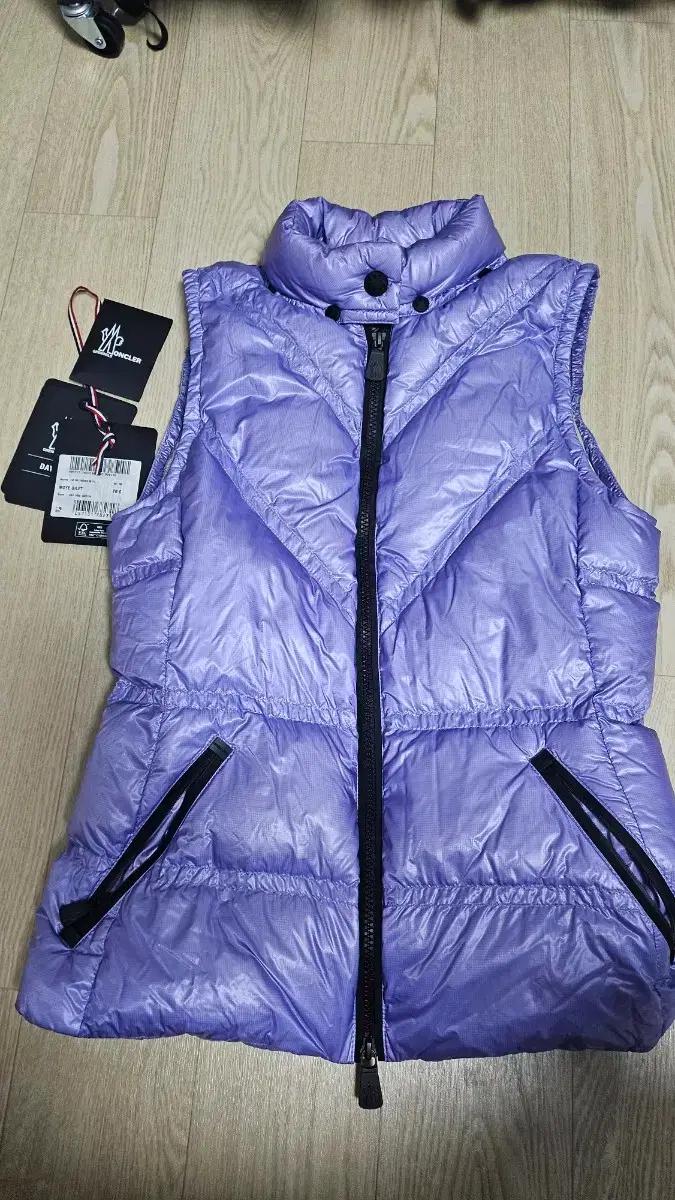 몽클레어 여성패딩조끼 다운베스트