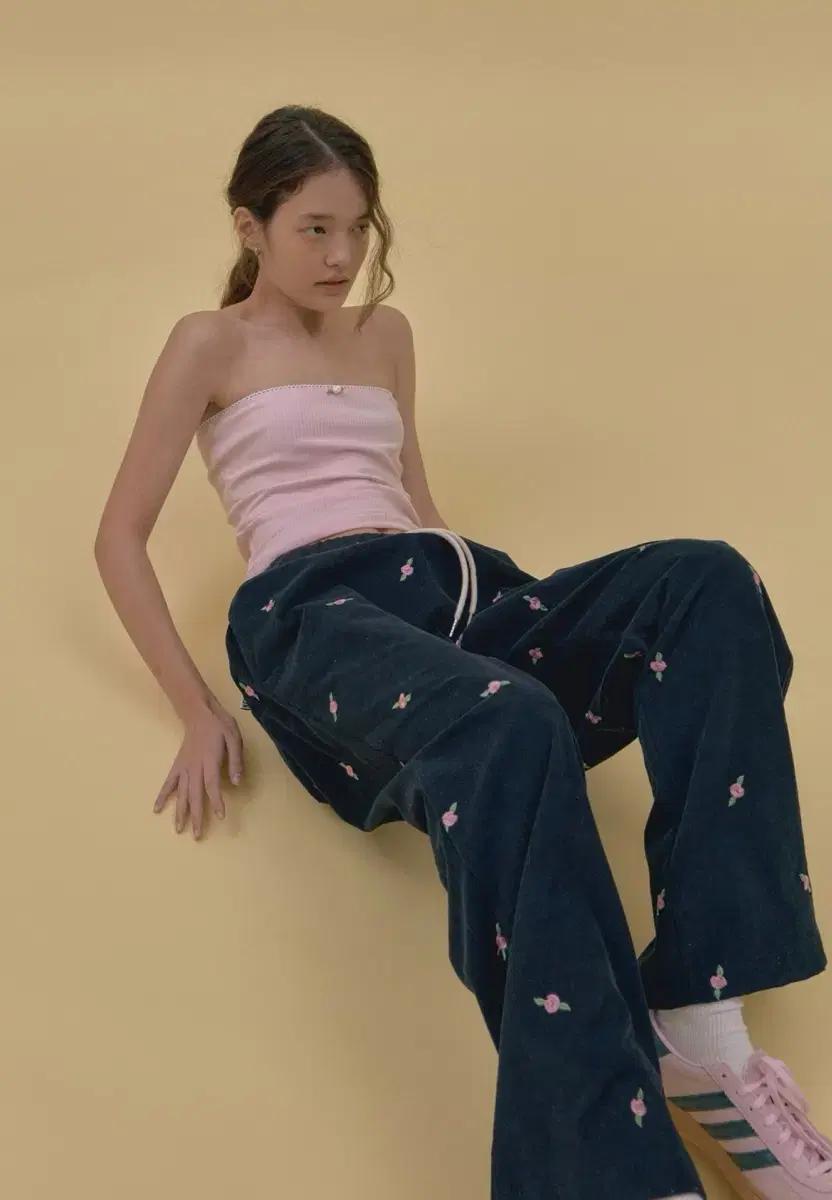 Neib 네이비 바지