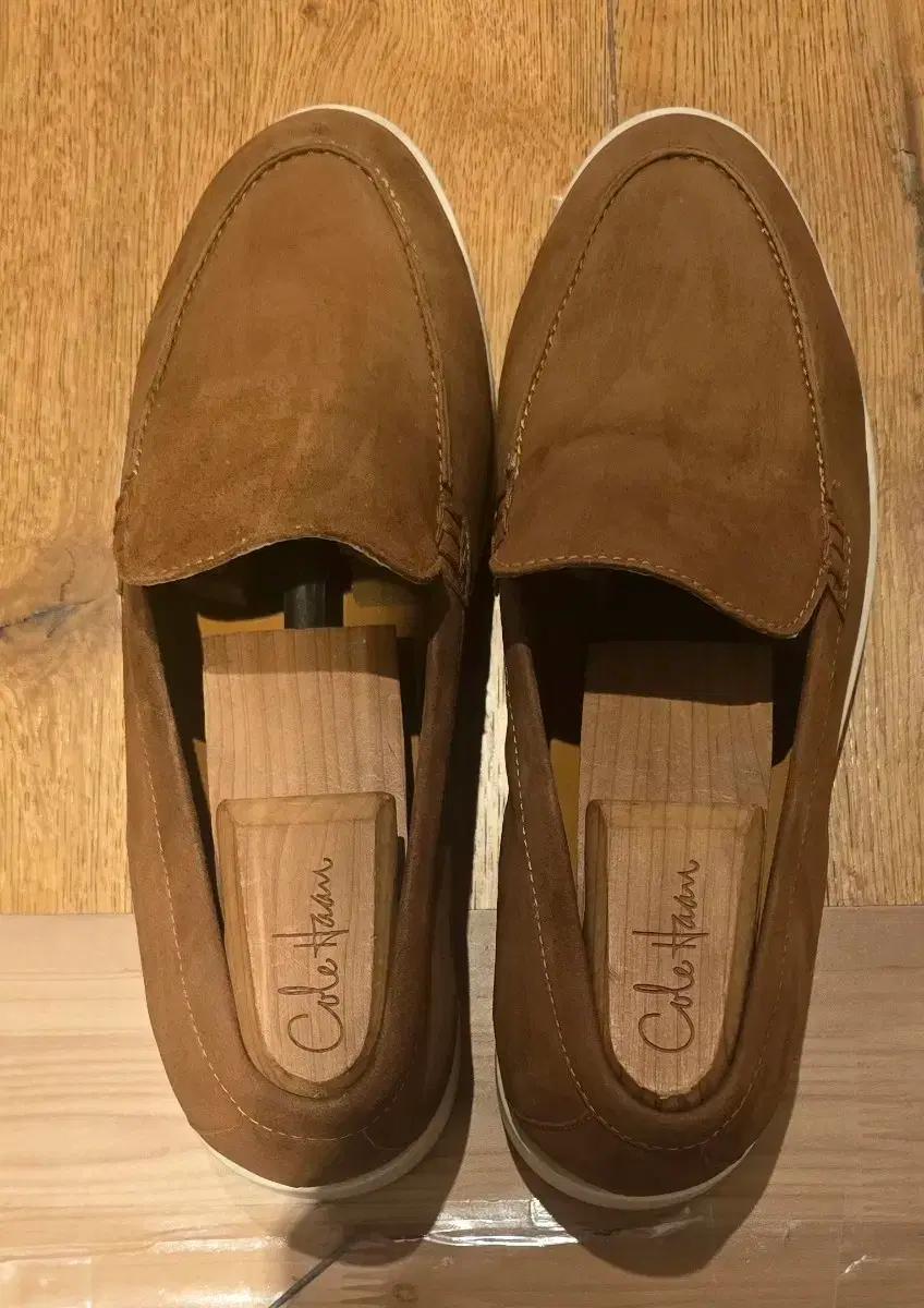 쿠에른 남자 로퍼 270사이즈