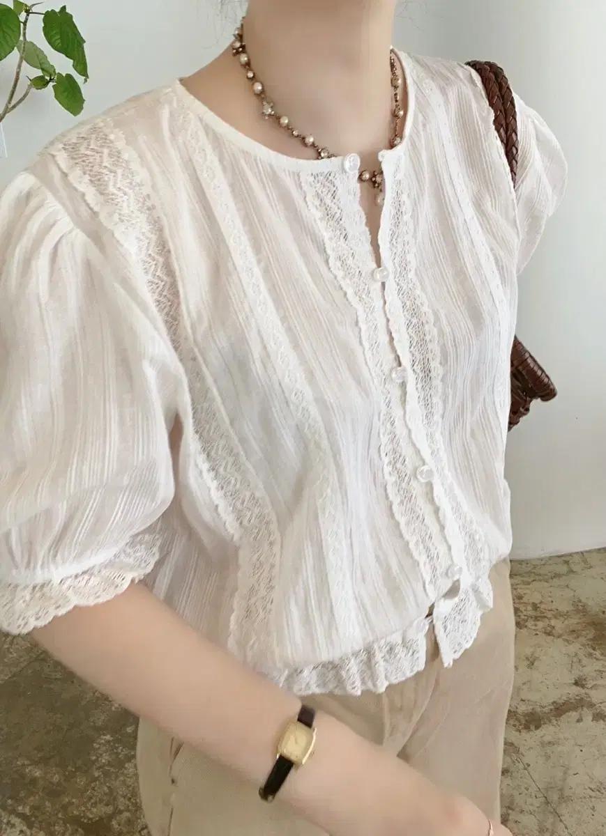 여름 퍼프소매 레이스 블라우스 (새상품) 시원해요