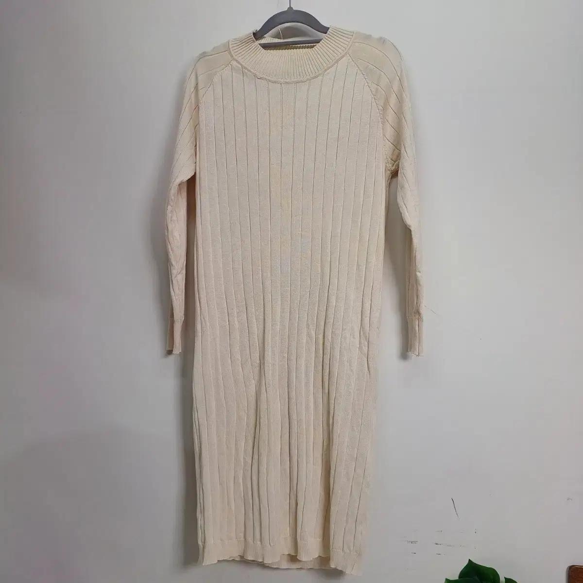 여성 아이보리 니트원피스 100사이즈봄가을  5266