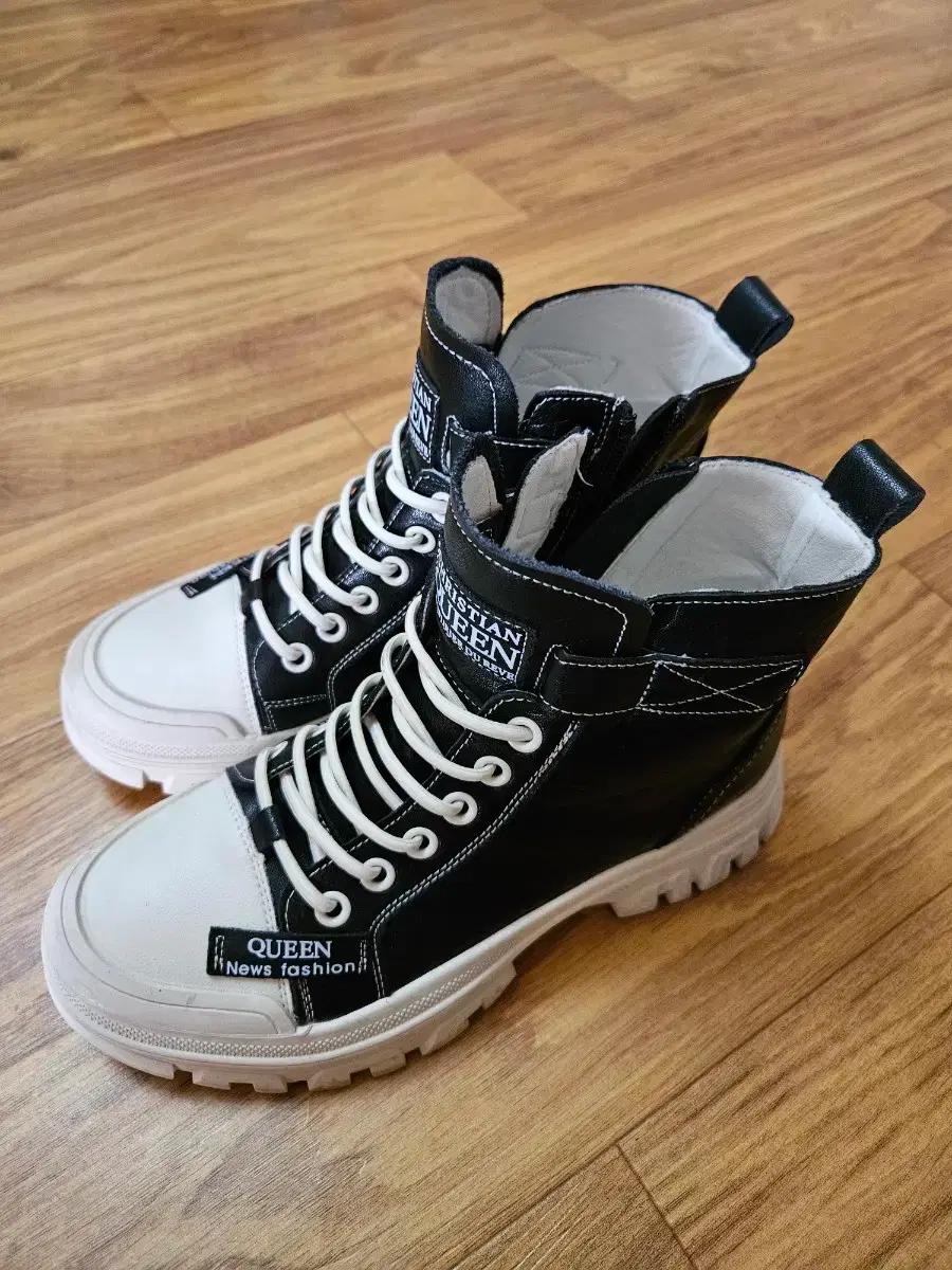 여성 워커 스타일 운동화 앵클 부츠