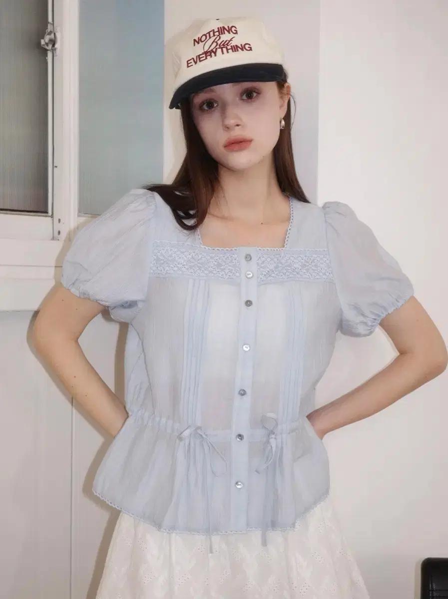 제너럴 아이디어 [물결 콜라보] WOMAN 레이스 블루종 하프 블라우스