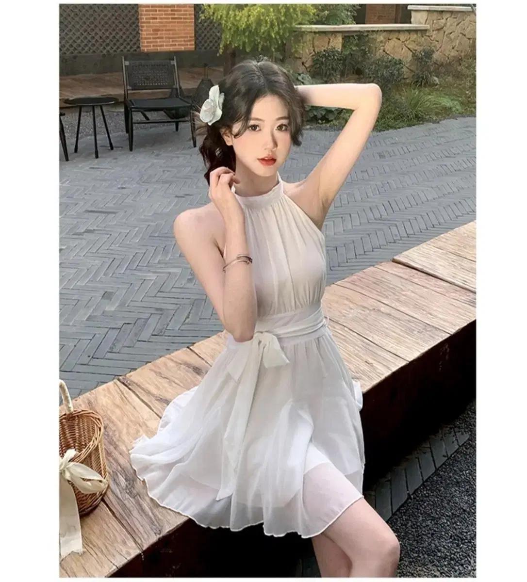 홀터넥 쉬폰 미니 원피스 흰색S 데이트 휴양지룩