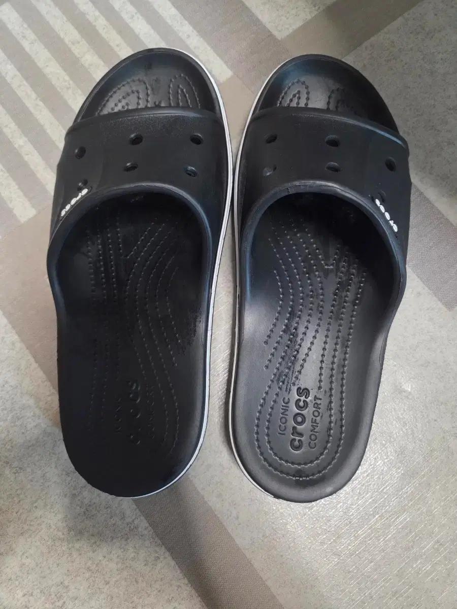 크록스 슬러퍼 230