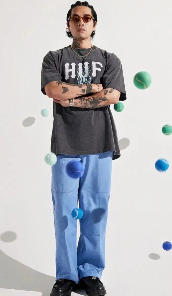 허프레디 HUF X REDDY PINNACLE TEE 차콜 XL사이즈