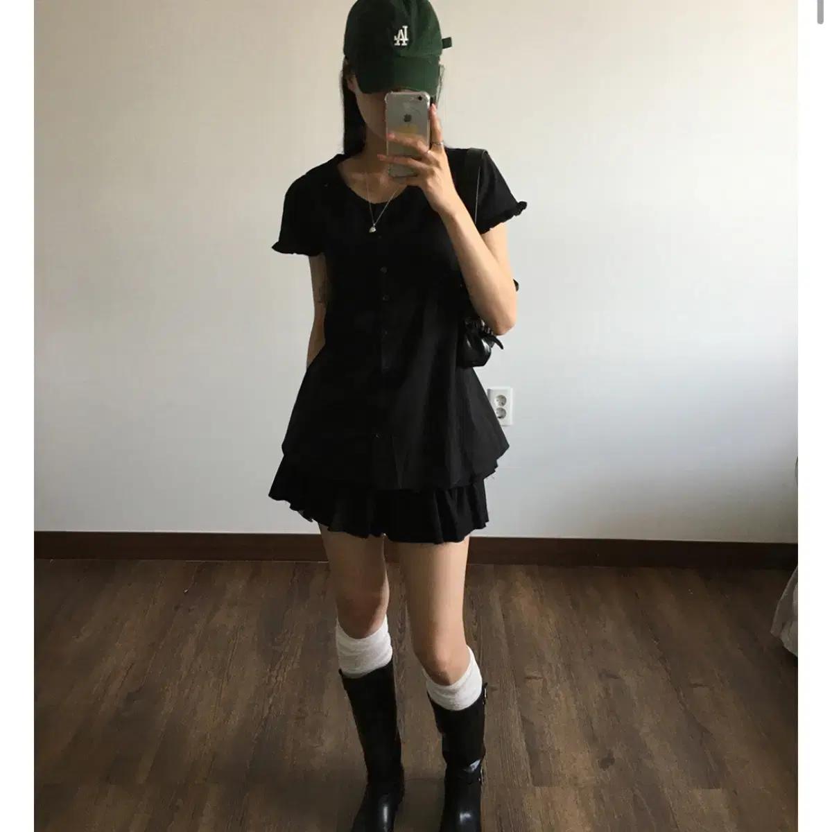 화이트 블라우스