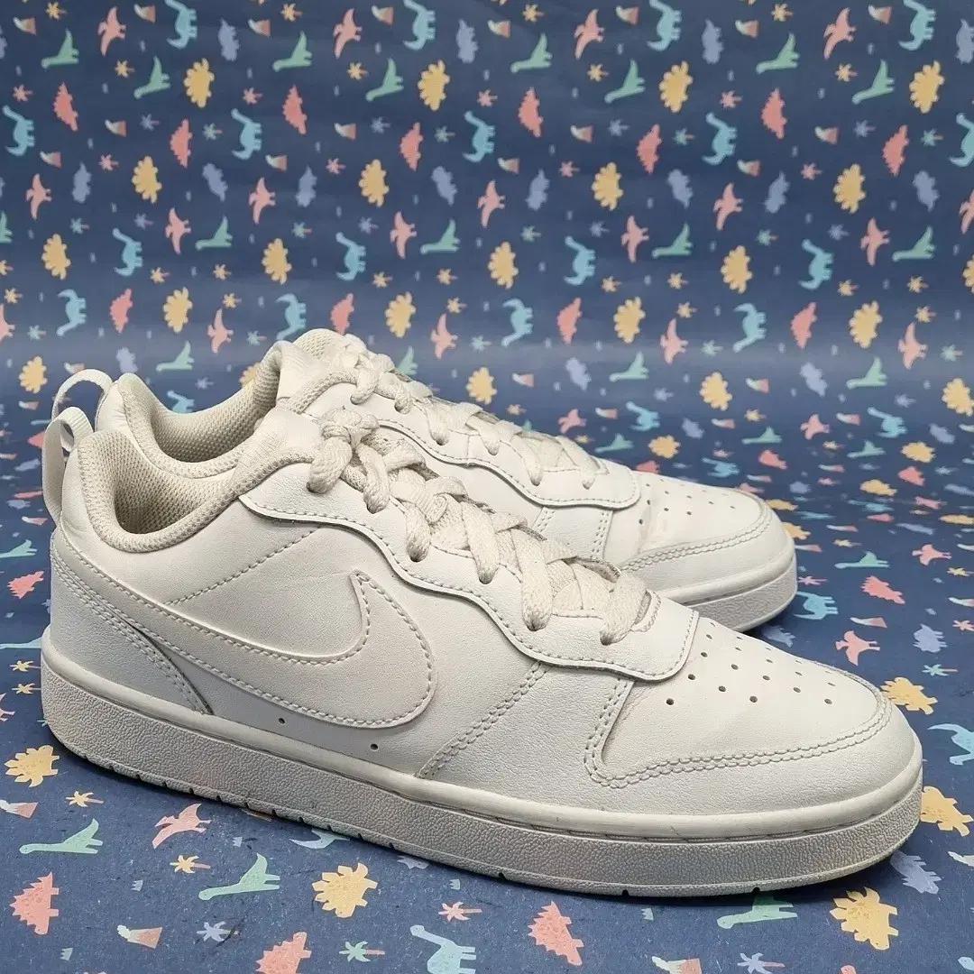 나이키 코트버로우 로우 여성스니커즈 240