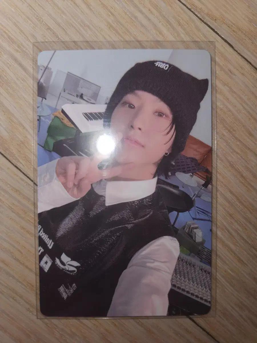 17 right here 미국 위버스 exclusive 호시 포카 팔아요