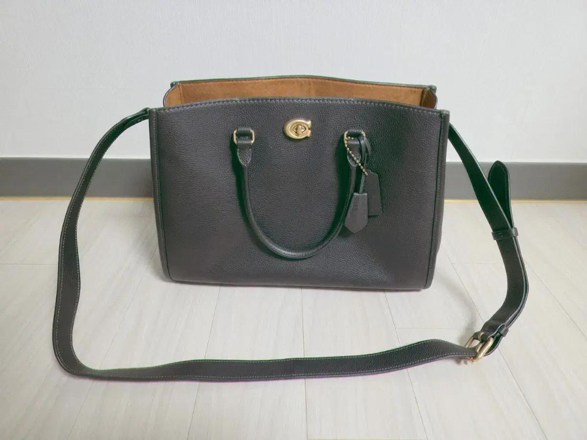 < 거의 새제품 >정품!! 코치 브룩 캐리올 오피스룩 노트북 가방