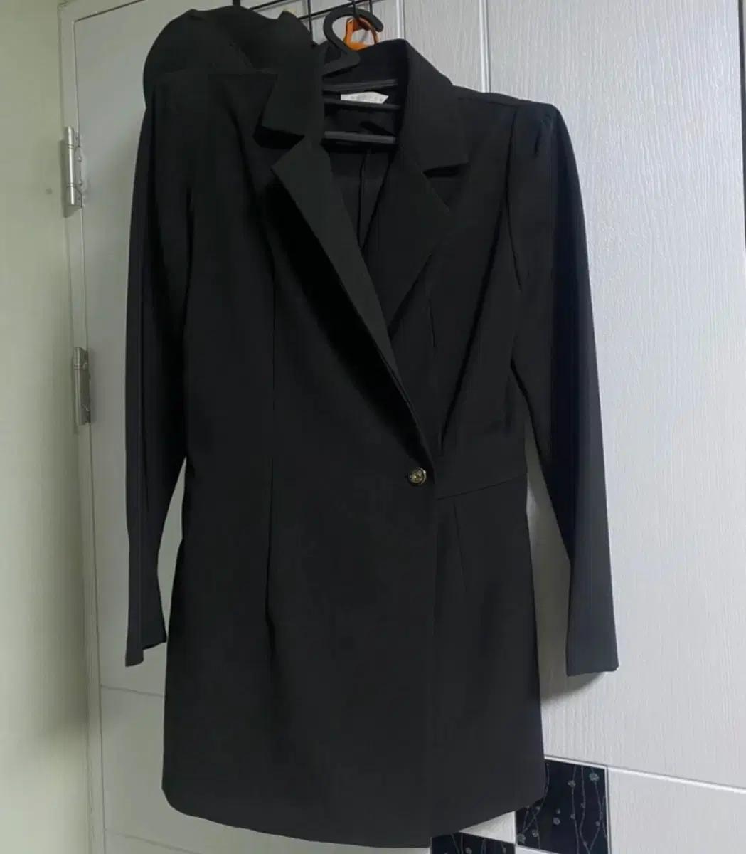 블랙 자켓 원피스 (하객룩 추천)