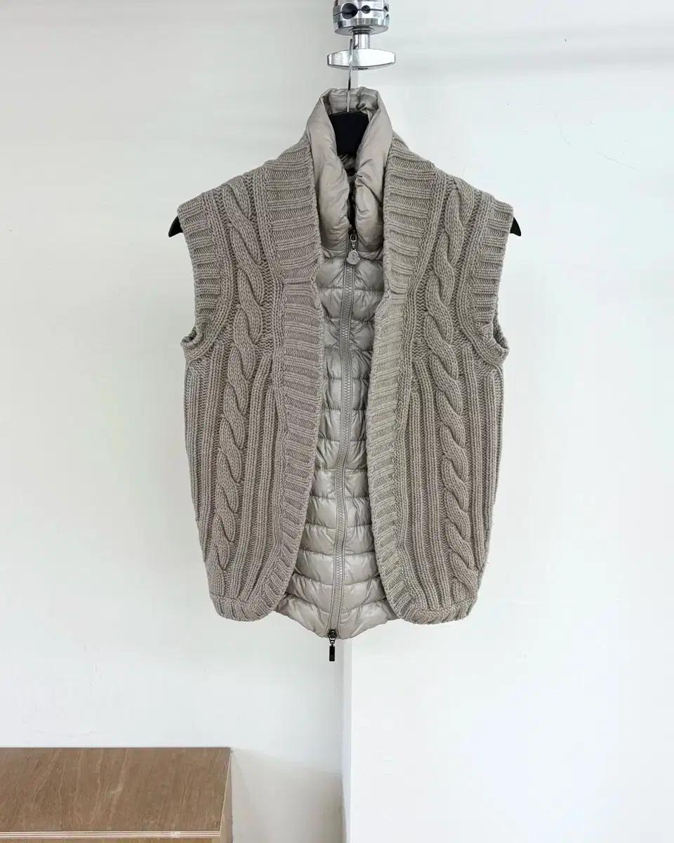 몽클레어 브라운 니트 다운 베스트