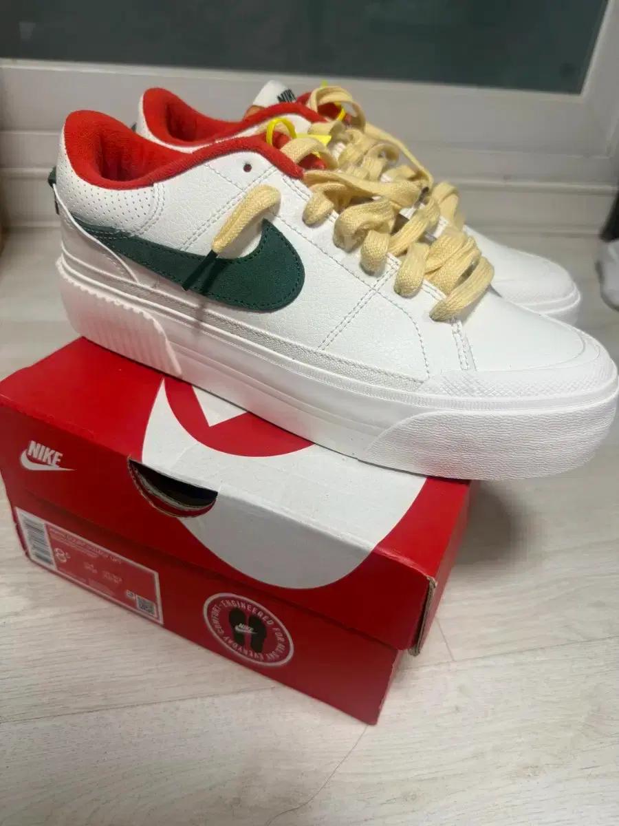 나이키 우먼스 코트 레거시 리프트 255