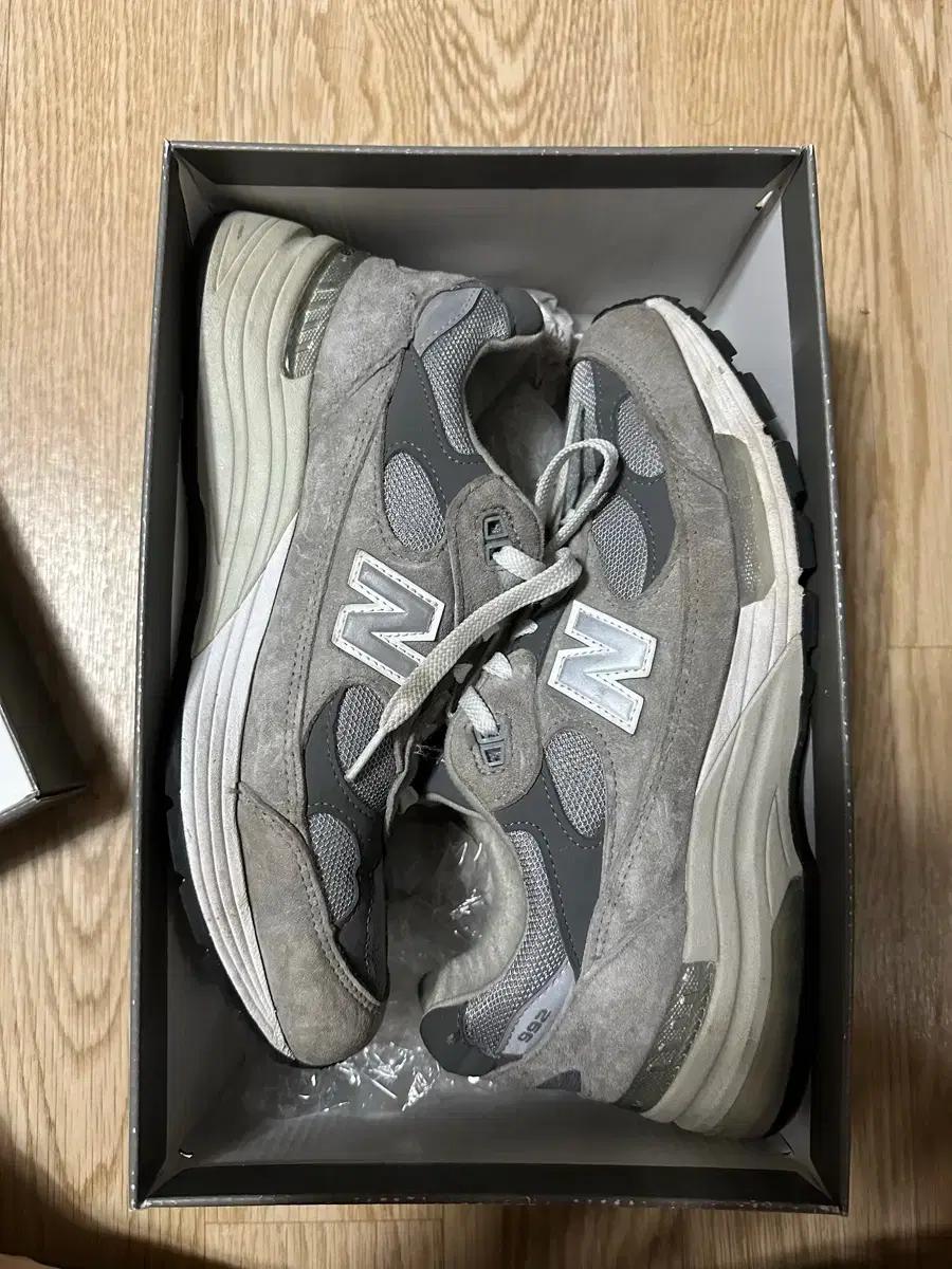 뉴발란스 992 그레이 270