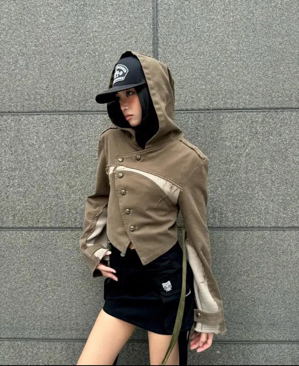 yeel 크로스 스트랩 카고 스커트 블랙M