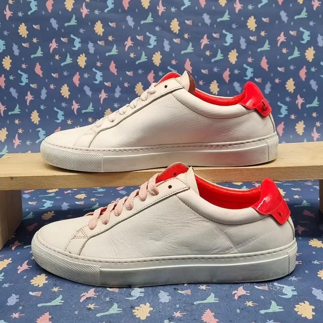 지방시 여성스니커즈37 240