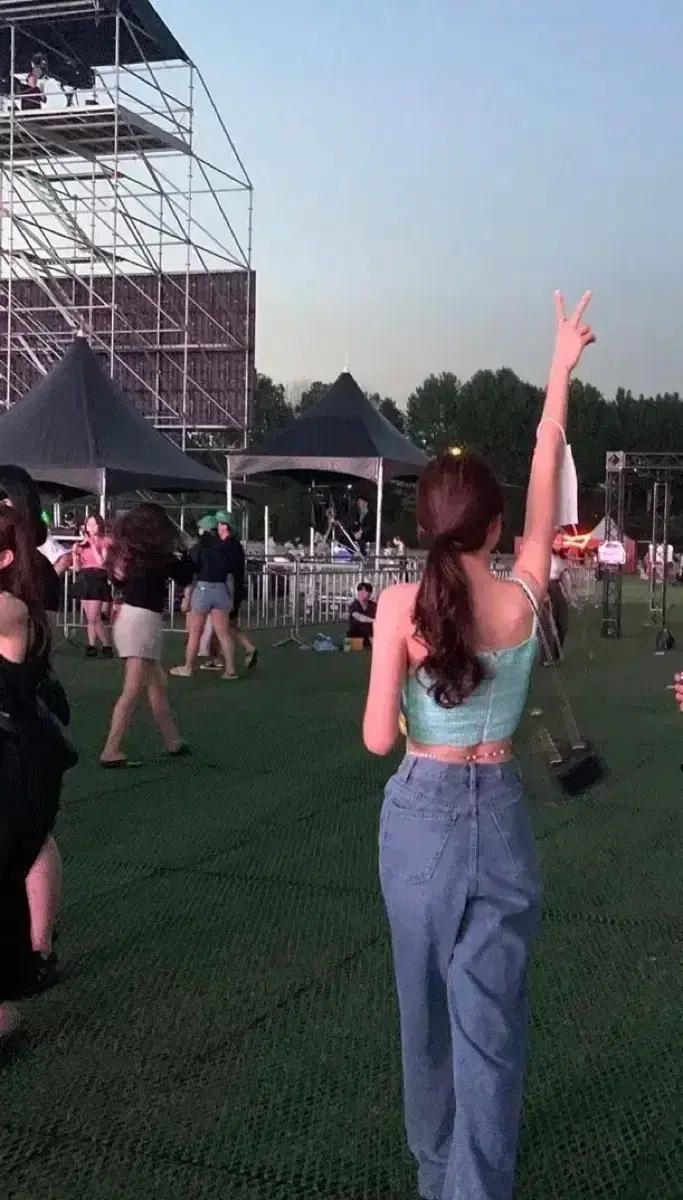 트위드탑 르플레인 착용
