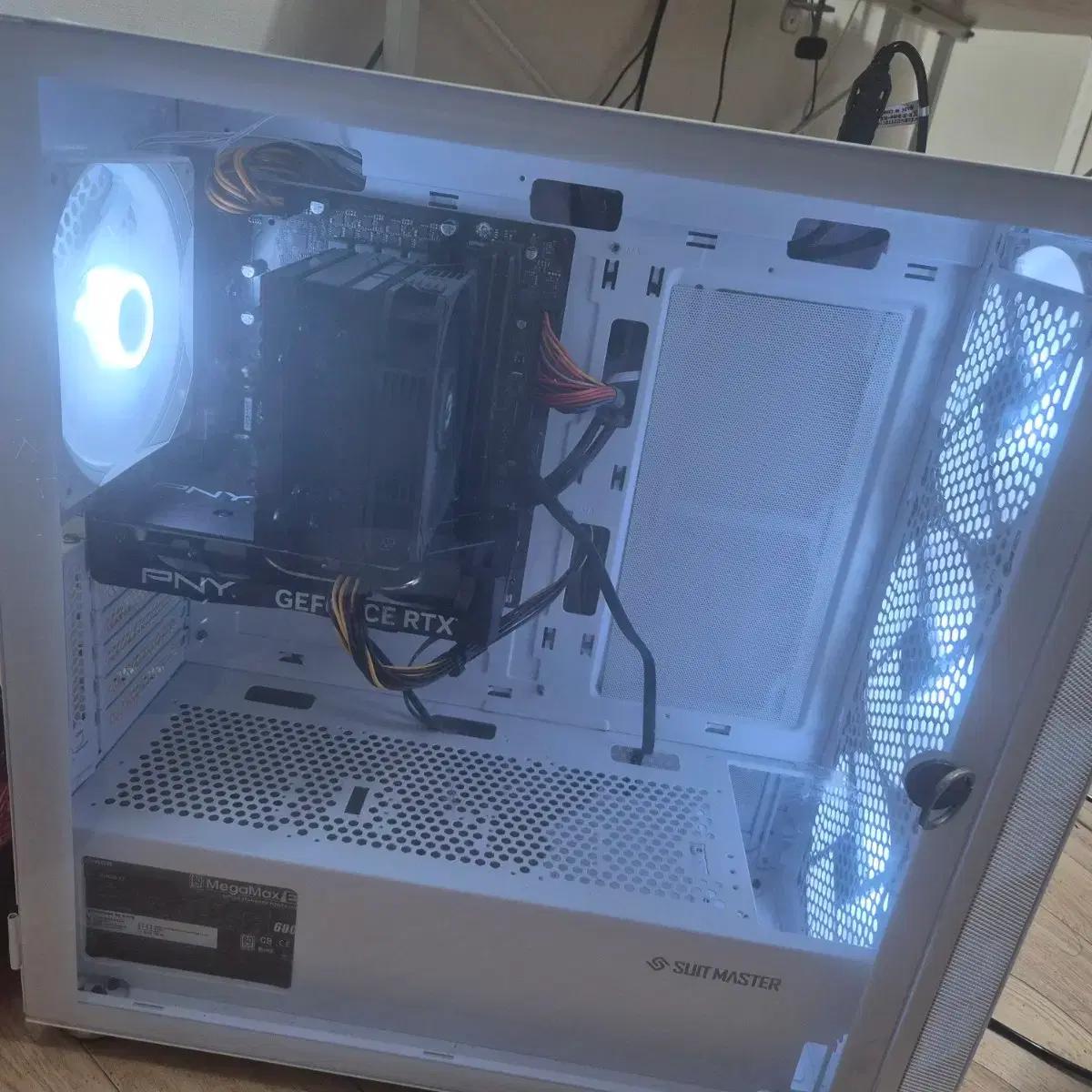 RTX 4060 데스크탑