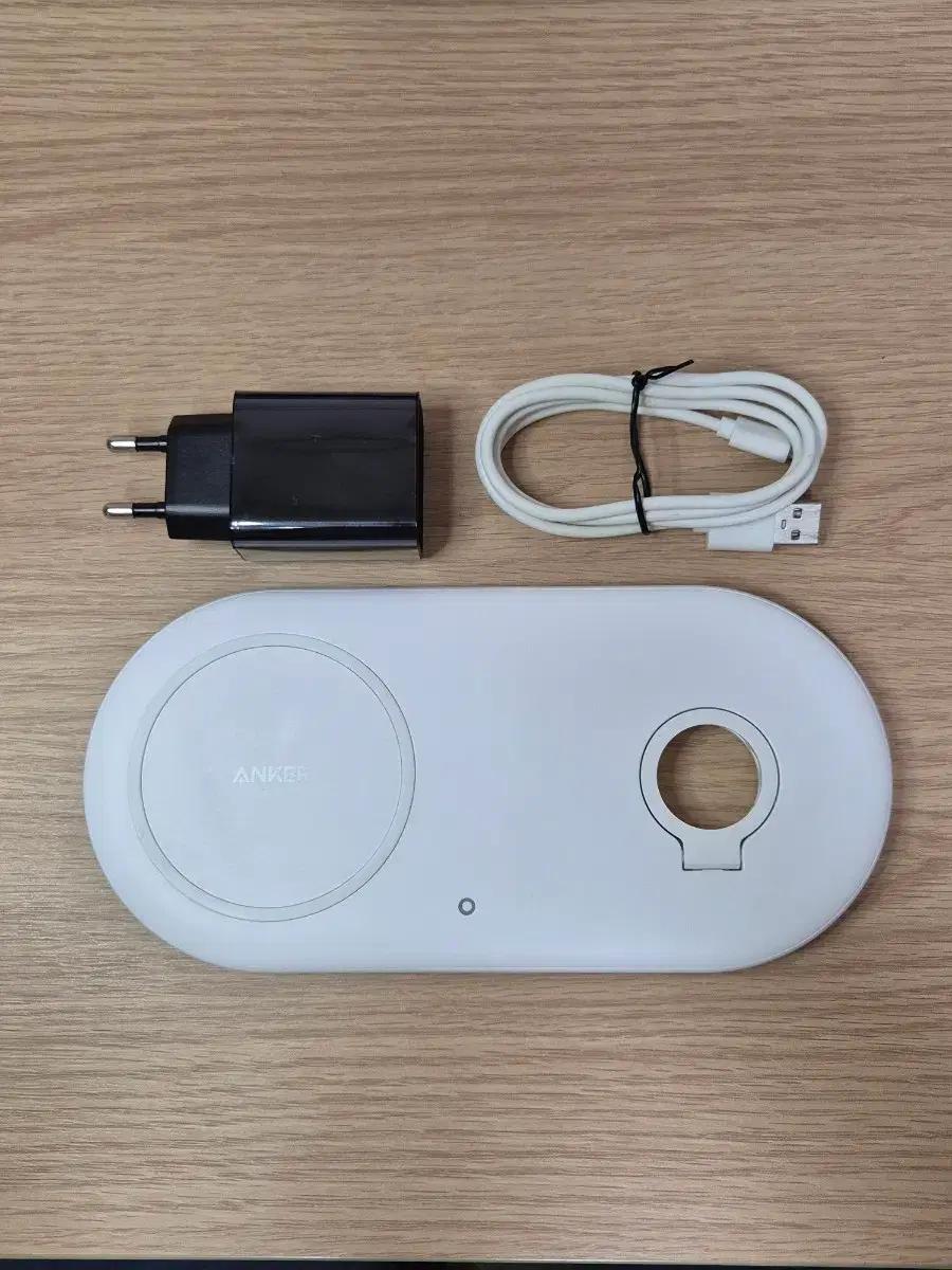 Anker 앵커 2in1 무선충전기 패드 + 애플워치 동시 충전 A257