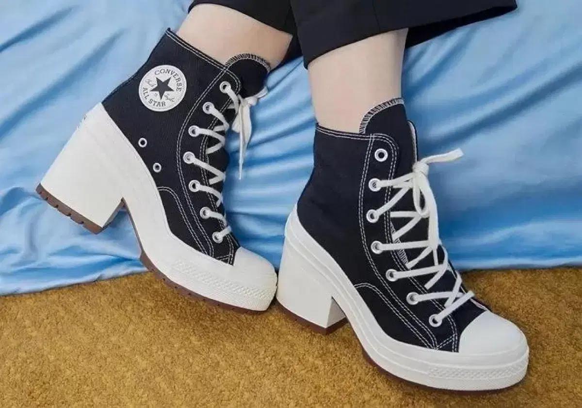 컨버스 척70 디럭스 힐블랙 여성통굽운동화 (230사이즈)